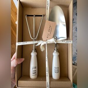NWT/NIB Rae Dunn By Magenta Ceramic Gardening Tool Giftset